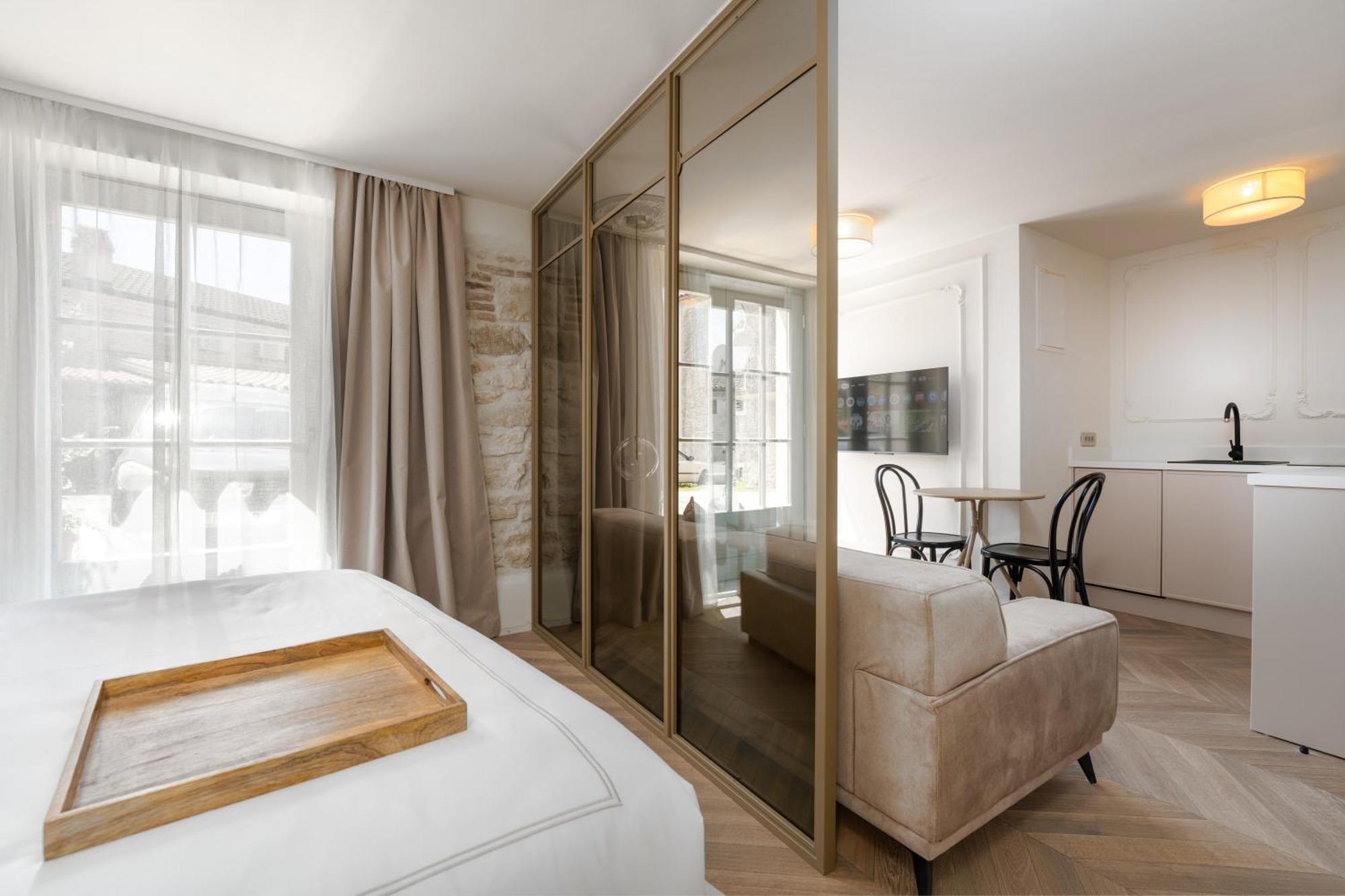 Silent Stone Apartment Vrsar Bagian luar foto