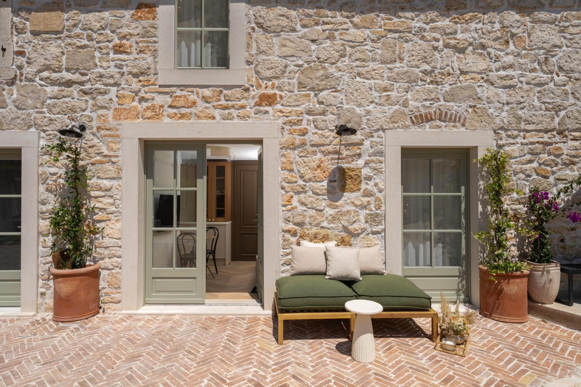 Silent Stone Apartment Vrsar Bagian luar foto