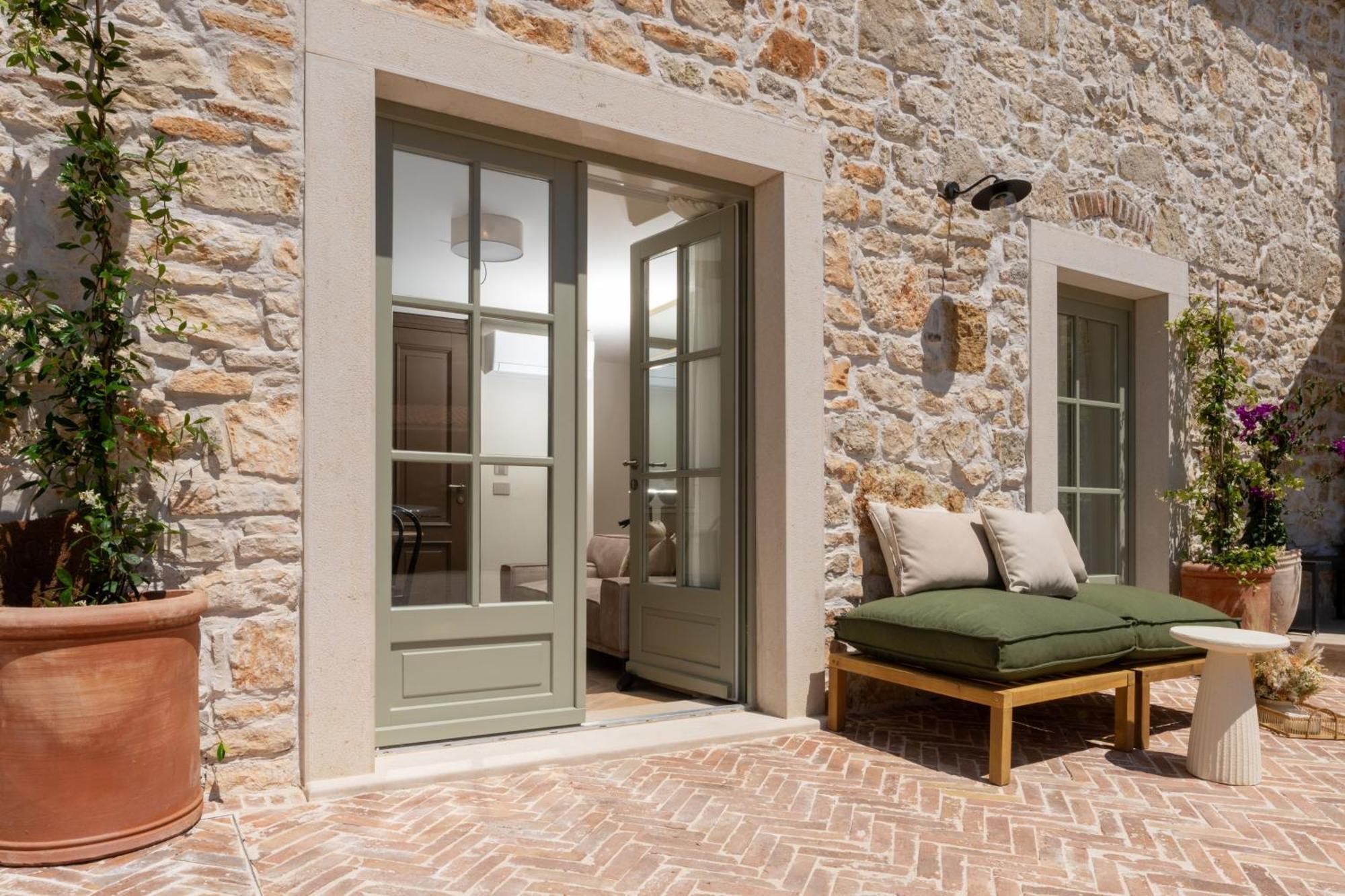 Silent Stone Apartment Vrsar Bagian luar foto